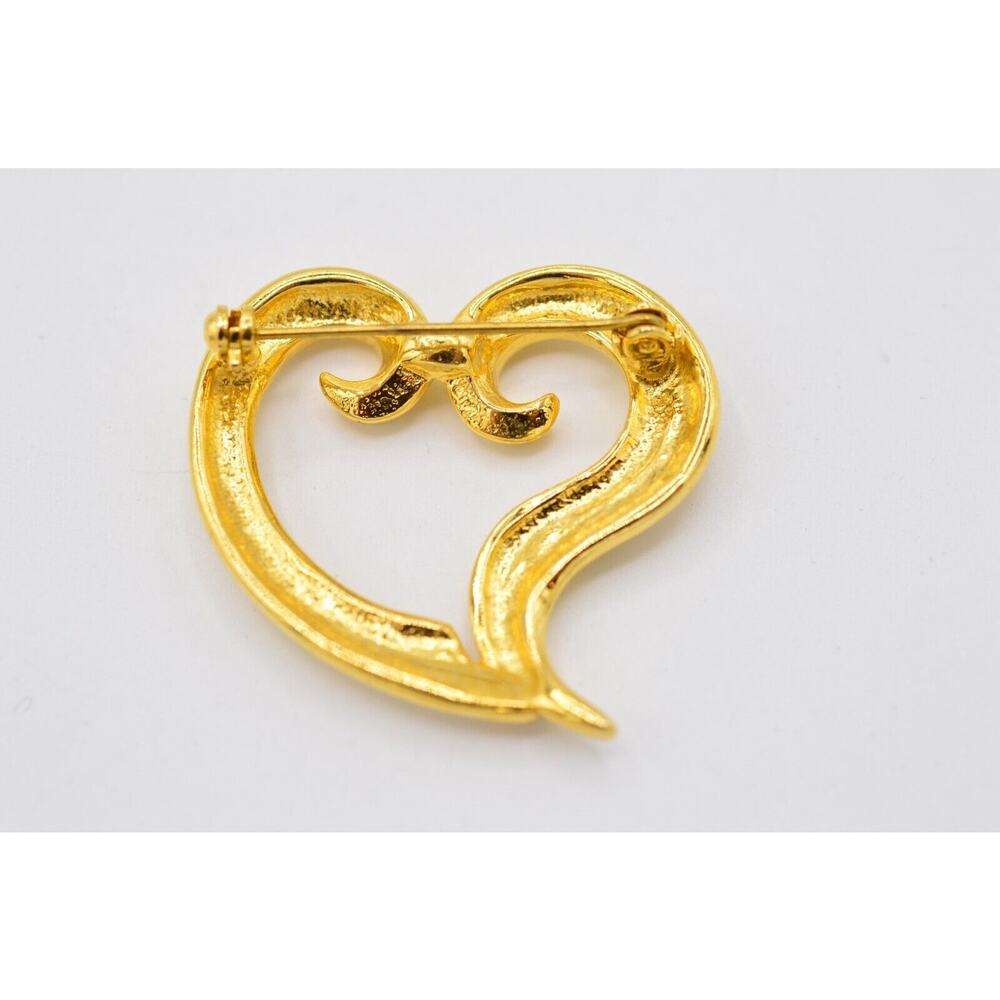 Vintage Heart Pin Brooch Shiny Gold Tone Chunky Valentine's Day NOS 1980s BinAC - Picture 4 of 9